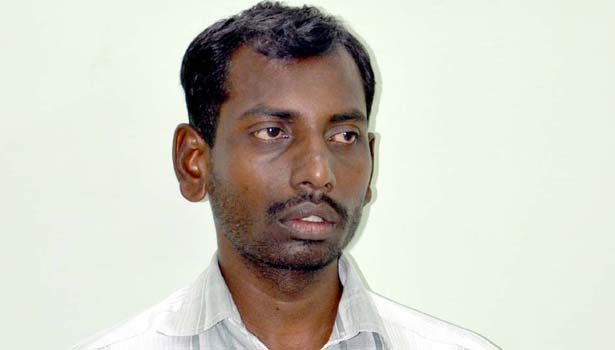 201609061621365213_Thief-man-arrest-police-investigation-near-karur_SECVPF