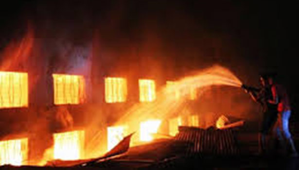 201609101035451542_10-killed-20-injured-in-bangladesh-factory-fire_secvpf