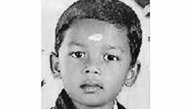 201609141306270129_kollam-near-boy-killed-father-surrender_secvpf