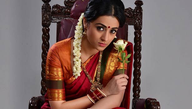 201609171423268951_trisha-asked-to-apologize-to-the-fans_secvpf