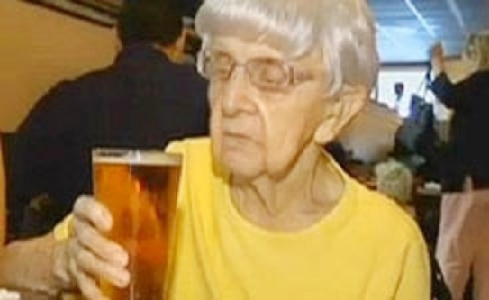 beer_grandma_001-w245