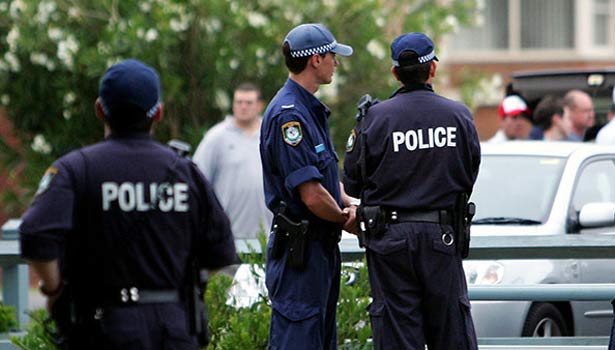 201610132355475430_2-sydney-teens-charged-with-planning-isis-attack_secvpf