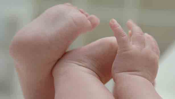 201610141125374610_baby-offered-for-sale-on-ebay-prompts-german-probe_secvpf