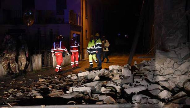 201610271047451330_heavy-structural-damage-from-quake-in-ussita-italy_secvpf