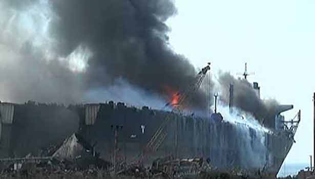 201611011558038832_10-killed-50-injured-in-explosions-at-pak-shipbreaking-yard_secvpf