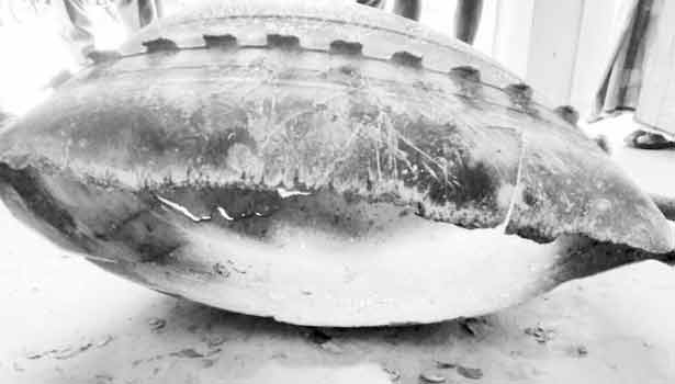 201611031744124632_mystery-item-fell-from-the-sky-what-isro-scientists-for-the_secvpf