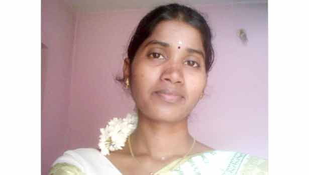 201611051144272233_law-college-student-killed-lover-near-walajah_secvpf