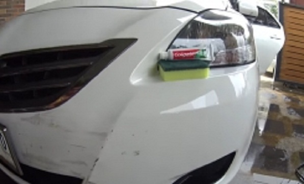 car_toothpaste_clean001-w245