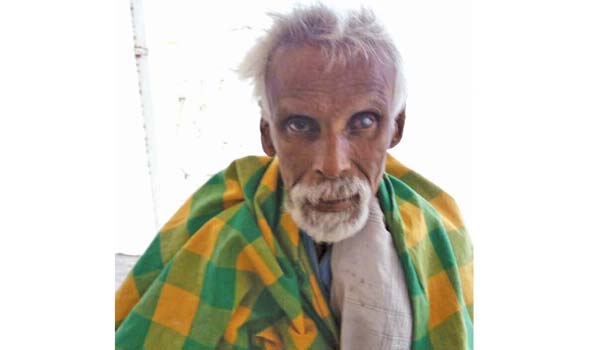 201612051524552382_karaikal-elderly-man-of-the-family-combined-with-the-help-of_secvpf