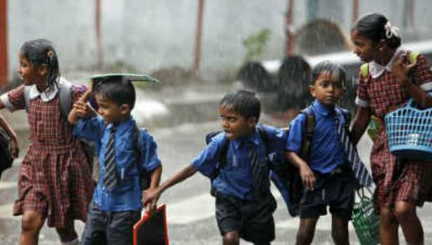 201612132021346101_vardah-storm-three-district-schools-leave-tomorrow_secvpf