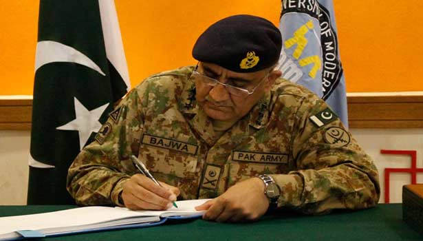 201612170912565459_pakistani-army-chief-confirms-death-sentence-to-13-hardcore_secvpf