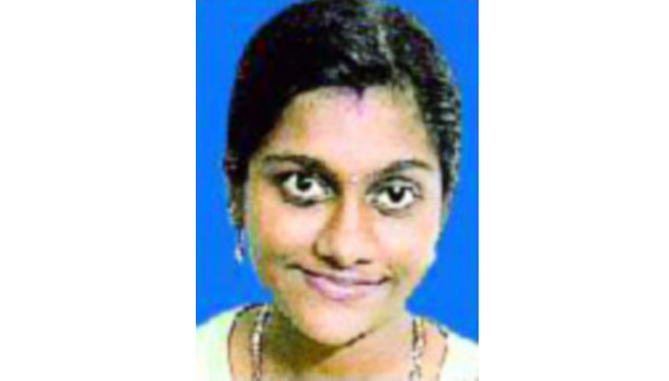 201612201046224460_woman-killed-fell-from-14th-floor-near-thiruvananthapuram_secvpf