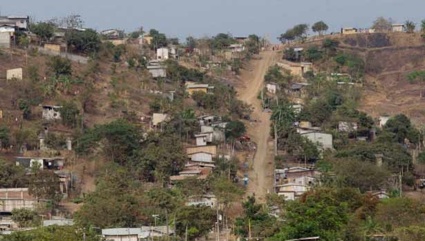 201612201130260288_earthquake-along-ecuadors-coast-kills-two_secvpf