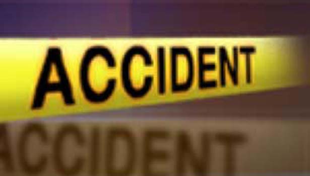 201612201520559489_hosur-near-accident-govt-bus-conductor-driver-dead_secvpf