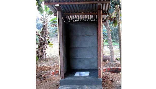 201612271038006763_uttar-pradesh-female-dali-sold-to-toilet-build_secvpf