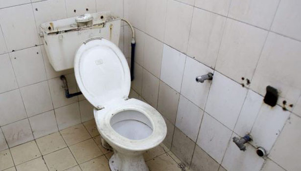 201612271524303358_six-indonesians-found-dead-after-being-locked-in-bathroom_secvpf