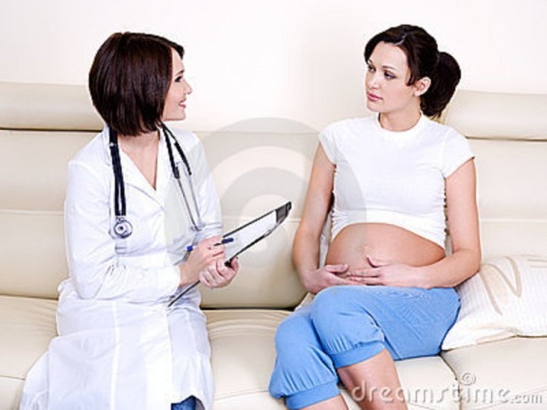 doctor-communicates-pregnant-woman-13211209-615x461-615x461