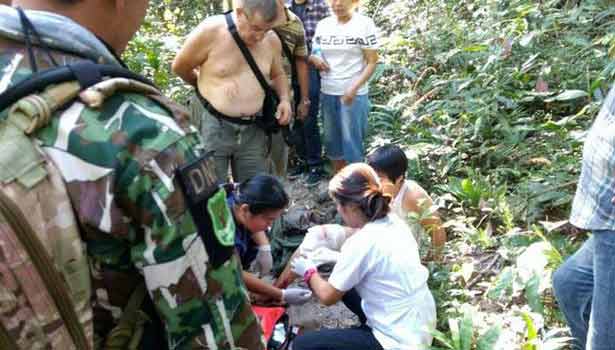 201701021722127263_crocodile-bites-selfietaking-tourist-in-thailand_secvpf