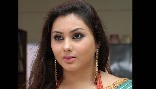 201701041549329519_namitha-filed-a-case-against-house-owner_secvpf