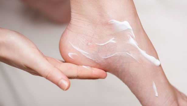 201701061206068967_how-to-care-for-feet-during-winter_secvpf