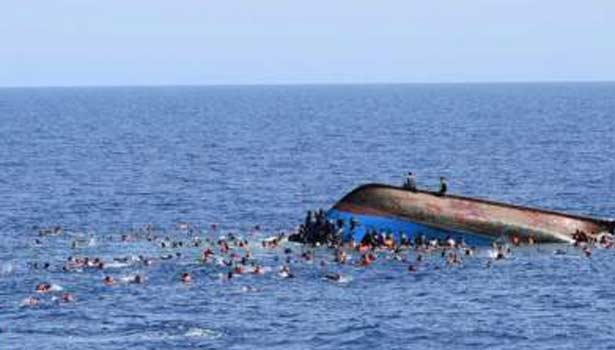 201701151141341590_Libya-boat-sank-in-the-sea-100-refugees-killed_SECVPF