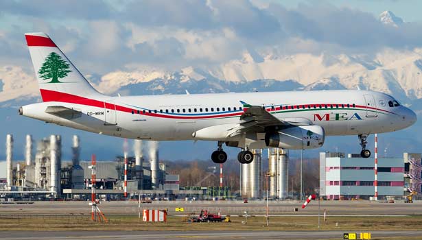 201701160955242192_Plane-Makes-Emergency-Landing-After-Fisticuffs-Fly-At-30000_SECVPF