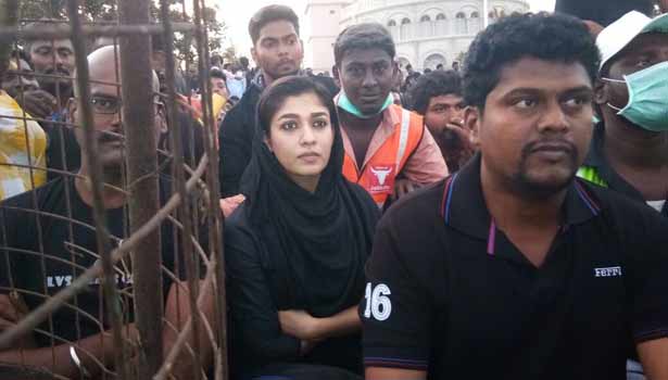 201701212047222912_nayanthara-supports-jallikattu-protest-in-marina-beach_SECVPF