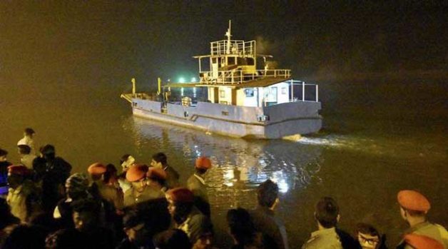 741073130bihar_boat-2