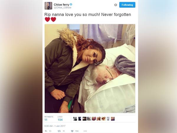 actress-takes-selfie-with-grandma-lying-in-hospital-bed-04-1483530903
