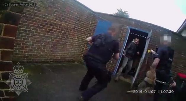 man-attacks-our-officers-with-a-hammer-in-crawley-mp4-00_00_23_26-still005