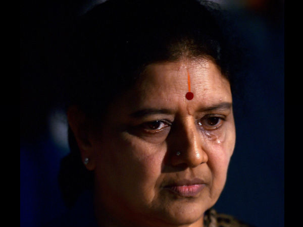 15-1487130357-sasikala455677