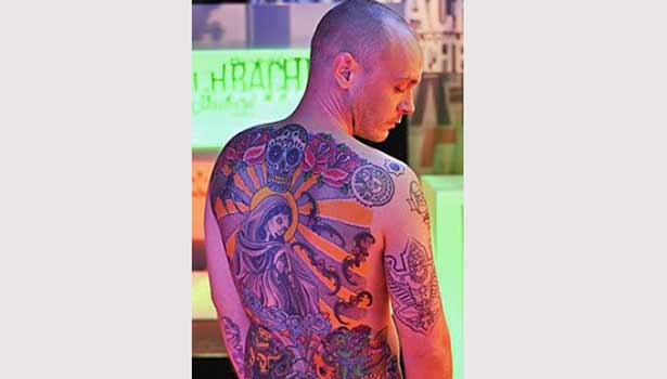 201702061322017059_Green-punched-the-young-men-of-his-skin_SECVPF