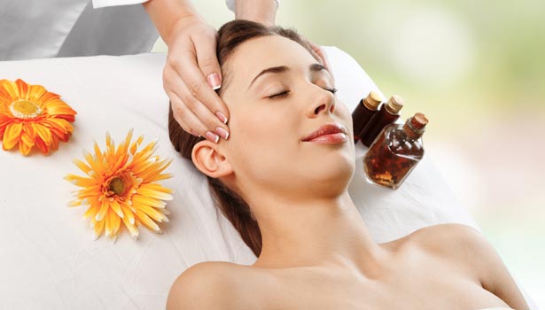 201702081209220193_aroma-Oil-give-beautiful-skin_SECVPF