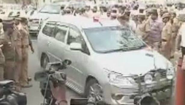 201702152021211462_former-foster-son-of-Jayalalithaa-surrenders_SECVPF