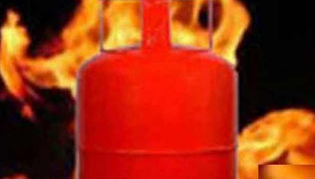 201702201516359056_Gas-explosion-Husband-wife-died-2-sons-fight-for-life_SECVPF