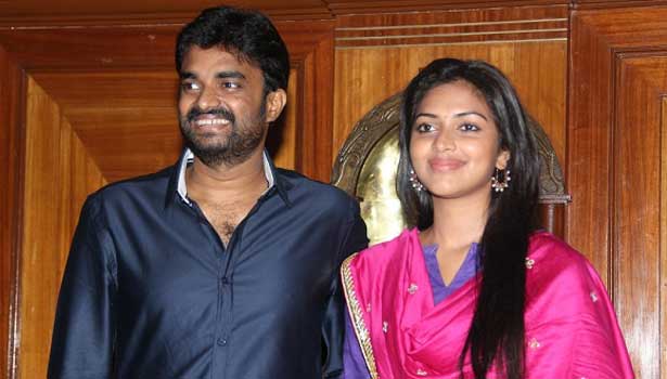 201702211932165291_amalapaul-vijay-get-divorce-today_SECVPF