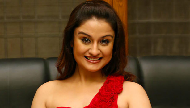 201702221702123147_Sonia-aggarwal-act-5-language-thriller-movie_SECVPF