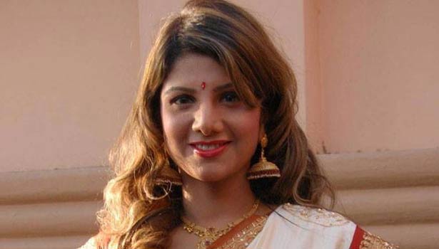 201703201332137001_Rambha-to-speak-smoothly-with-her-husband-ordered-by_SECVPF