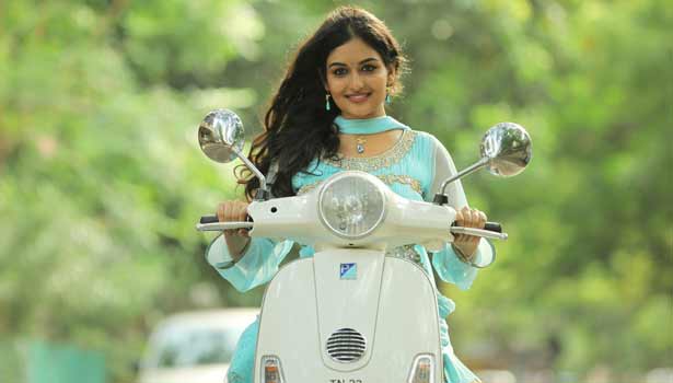 201703221226428159_Pisasu-Actress-complaint-against-makeup-man_SECVPF