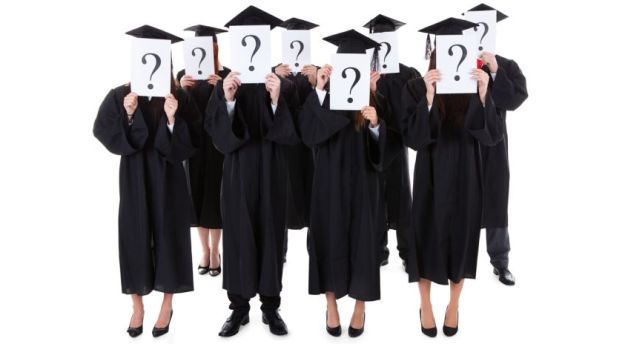 Should-You-Go-to-Graduate-School-or-Get-a-Job