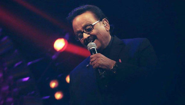 201704050610429190_S-P-Balasubrahmanyam-loses-bag-containing-passport-credit_SECVPF