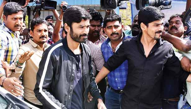 201704120548198087_The-judgement-of-the-case-of-Dhanush--postponed_SECVPF