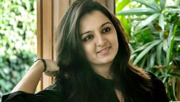 201704151839332747_Manju-Warrier-gave-home-to-houseless_SECVPF