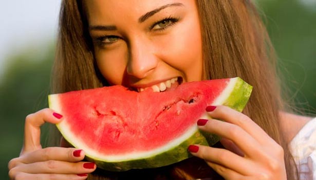 201704211007036750_Benefits-of-watermelon-eating-in-the-summer_SECVPF