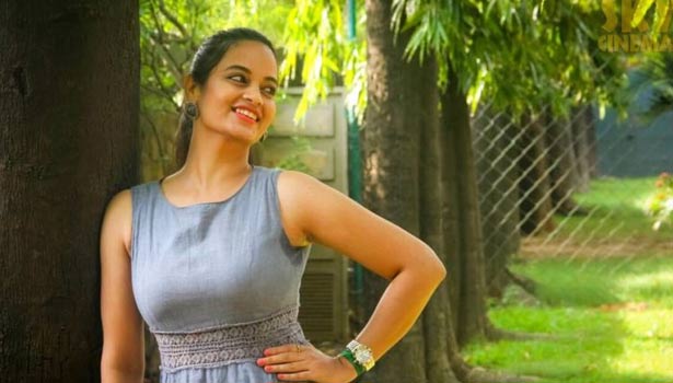 201704241501199770_Have-guts-to-act-without-dress-says-suja-varunee_SECVPF