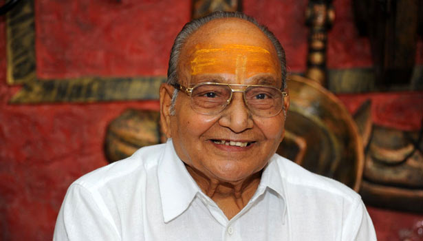 201704241925478215_Dadasaheb-Phalke-Award-goes-to-legendary-filmmaker_SECVPF