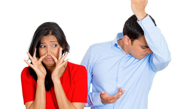 201704281345085103_What-to-do-to-avoid-sweating-Smell-in-the-summer_SECVPF