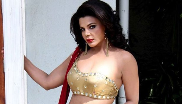 201705041344047017_Rakki-sawant-controversial-comment-about-priyanka-chopra_SECVPF