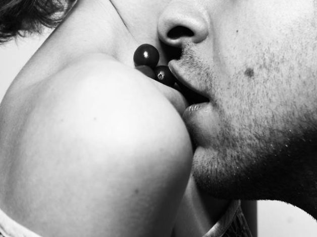 201705101846167772_body-moles-tells-about-your-relationship-and-love-life_SECVPF