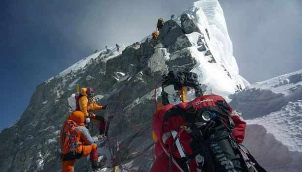 201705220507137570_Mount-Everests-Hillary-Step-has-collapsed_SECVPF